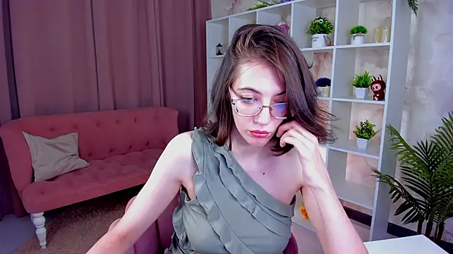eva sicret online show from June 12, 2026, 12:59 pm