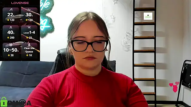 JuliNy x online show from June 30, 2026, 1:34 pm