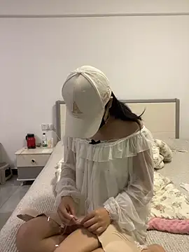 momo-wu online show from May 30, 2026, 5:21 pm