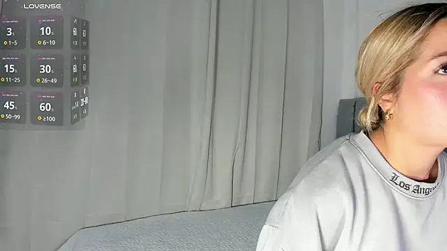 Snapshot of rossedaw_ chatting on June 16, 2026, 5:26 pm rossedaw online show from June 16, 2026, 5:26 pm