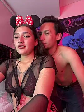 Yizz 20 online show from June 26, 2026, 4:28 am