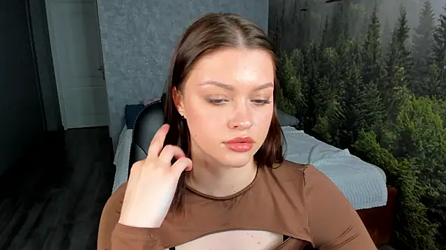 Maya-Mimi online show from June 11, 2026, 2:53 am