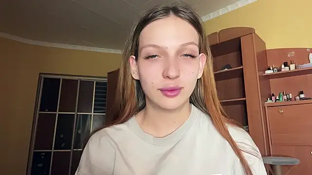 xXMelanieseXx online show from June 15, 2026, 5:26 pm