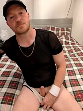 Straight GuyUK online show from July 10, 2026, 7:05 pm