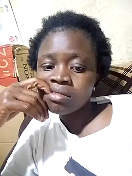 Snapshot of Carinasweets chatting on July 5, 2026, 2:24 pm Carinasweets online show from July 5, 2026, 2:24 pm