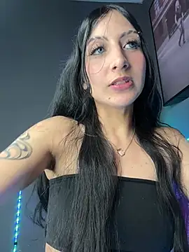 Snapshot of Naaria_ chatting on June 16, 2026, 1:41 am Naaria online show from June 16, 2026, 1:41 am