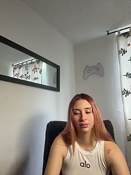 Sophia LuxxX online show from July 1, 2026, 3:12 pm