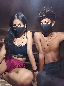 Model 816 online show from May 30, 2026, 3:03 am