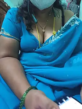 Snapshot of Tamil-kaviya98 chatting on June 19, 2026, 9:40 pm Tamil-kaviya98 online show from June 19, 2026, 9:40 pm