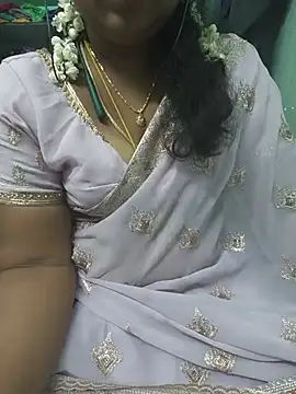 Snapshot of Tamil-kaviya98 chatting on June 28, 2026, 5:41 pm Tamil-kaviya98 online show from June 28, 2026, 5:41 pm