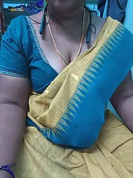Snapshot of Tamil-kaviya98 chatting on August 5, 2026, 7:11 am Tamil-kaviya98 online show from August 5, 2026, 7:11 am