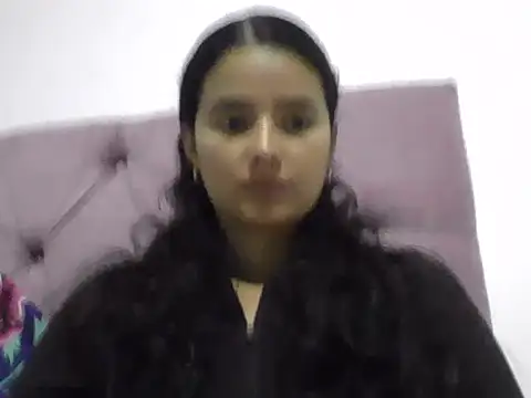 micaelamoreno18 online show from May 28, 2026, 12:41 am