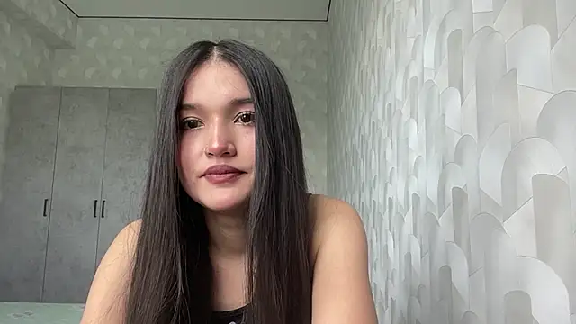 Snapshot of LisetteParajon chatting on June 15, 2026, 5:09 am LisetteParajon online show from June 15, 2026, 5:09 am