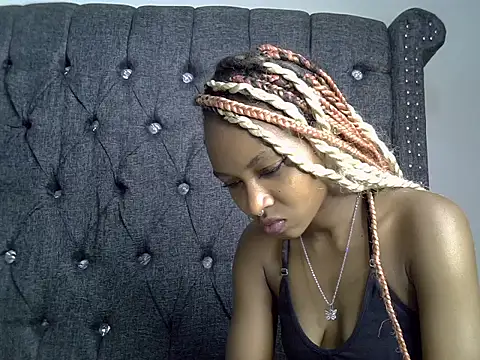 cocolaurah online show from July 12, 2026, 8:55 pm