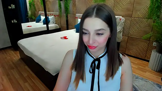FlirtySpark online show from June 29, 2026, 7:25 pm