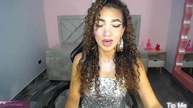 CamilaVixen ch online show from June 19, 2026, 8:23 pm