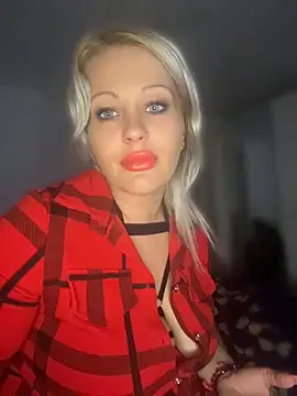 brenda121 online show from June 14, 2026, 11:51 pm