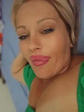 brenda121 online show from July 7, 2026, 11:36 am