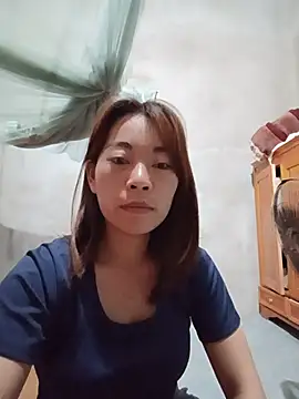 -Trinina- online show from June 8, 2026, 7:36 pm
