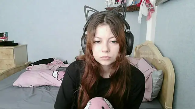 Snapshot of AlessiaViolet chatting on July 15, 2026, 9:03 am AlessiaViolet online show from July 15, 2026, 9:03 am