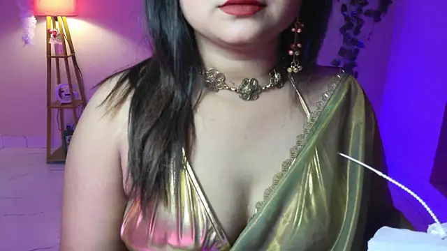Red Heart  online show from June 14, 2026, 5:26 pm