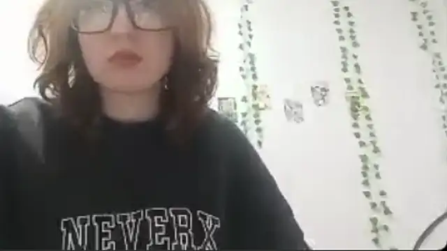 OliviaMoment online show from July 15, 2026, 9:14 am