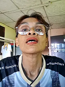Snapshot of sexynoty69 chatting on July 19, 2026, 1:53 am sexynoty69 online show from July 19, 2026, 1:53 am