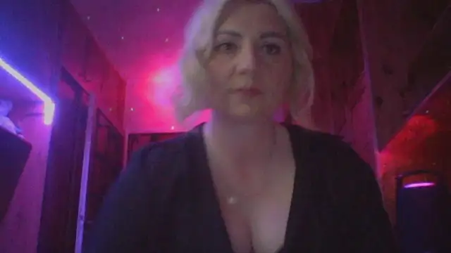 LunaaKiss online show from June 6, 2026, 10:47 pm