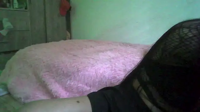 Snapshot of SweetSmokee chatting on June 17, 2026, 9:16 pm SweetSmokee online show from June 17, 2026, 9:16 pm