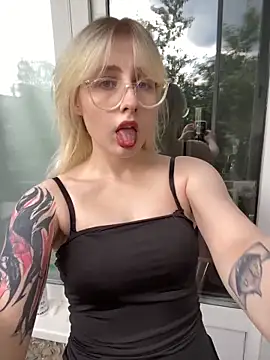 xp blondie online show from June 16, 2026, 1:14 pm