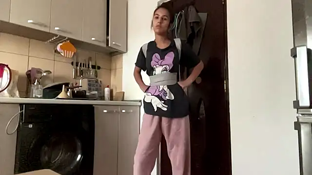 SindyKay online show from July 2, 2026, 5:13 am