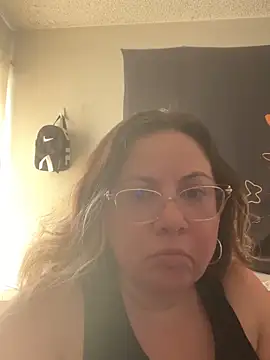 sunflowerNiecy online show from June 19, 2026, 1:54 am