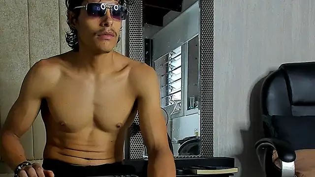 Snapshot of tommyhot7 chatting on July 16, 2026, 11:00 pm tommyhot7 online show from July 16, 2026, 11:00 pm
