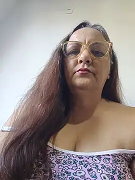 Snapshot of Your_Momy69 chatting on May 31, 2026, 1:40 pm Your Momy69 online show from May 31, 2026, 1:40 pm