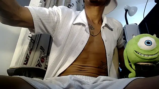 Snapshot of Brendt_Hotx chatting on July 15, 2026, 11:10 pm Brendt Hotx online show from July 15, 2026, 11:10 pm