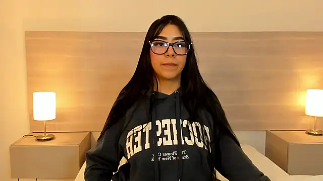Maya Parker online show from June 3, 2026, 5:18 pm