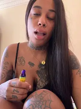 Kira nyxx online show from June 2, 2026, 8:27 am