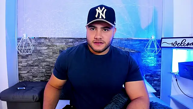 apolorusso online show from July 14, 2026, 5:34 am