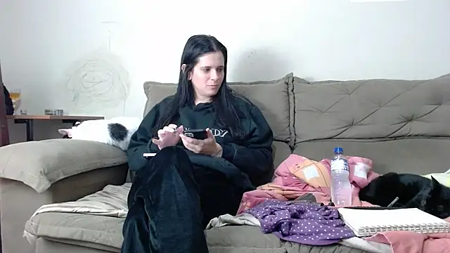 NinaMendes online show from July 16, 2026, 10:05 pm