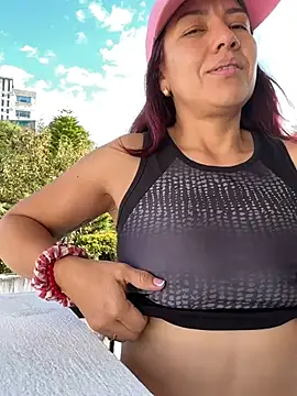 Snapshot of ArielFerrara chatting on July 8, 2026, 9:08 pm ArielFerrara online show from July 8, 2026, 9:08 pm