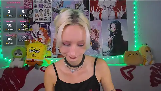 Katia Nabiee online show from July 15, 2026, 4:40 am