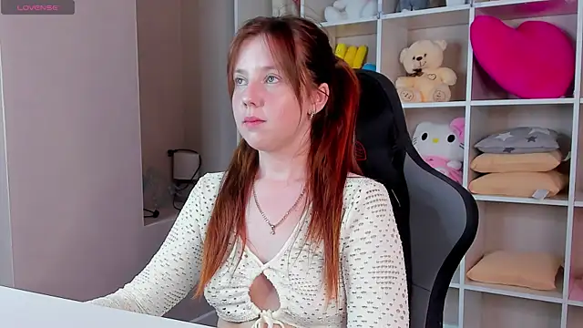 Violeta Paul online show from June 26, 2026, 9:03 am