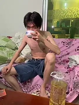 kissbaby-699 online show from June 19, 2026, 3:38 pm