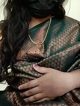 Snapshot of Anushka_tamil_kannada chatting on July 17, 2026, 8:32 am Anushka tamil kannada online show from July 17, 2026, 8:32 am