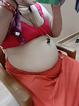 Snapshot of silky_rose29 chatting on July 1, 2026, 3:45 pm silky rose29 online show from July 1, 2026, 3:45 pm