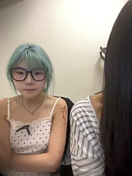 QIQI-QIQI-01 online show from August 9, 2026, 11:37 am