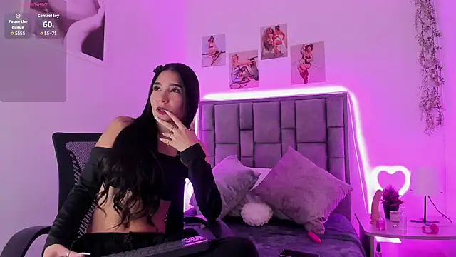 Snapshot of Violeta_Velvet_ chatting on June 12, 2026, 12:48 pm Violeta Velvet online show from June 12, 2026, 12:48 pm
