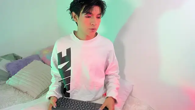 Aleaurarashii online show from June 26, 2026, 11:14 am