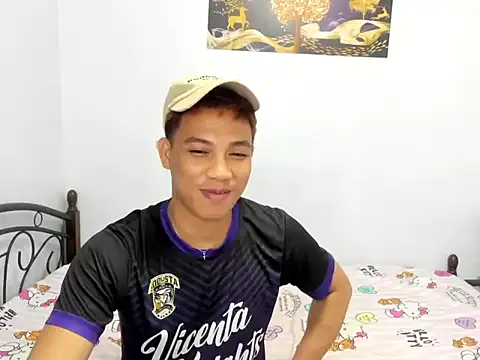 urfucker vinz online show from June 10, 2026, 1:10 pm