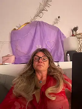 DirtyMarie80 online show from June 5, 2026, 5:58 am